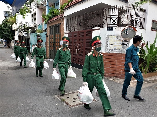 'Đi chợ hộ' giảm kỷ lục, tính phương án mở chợ sau 1/10