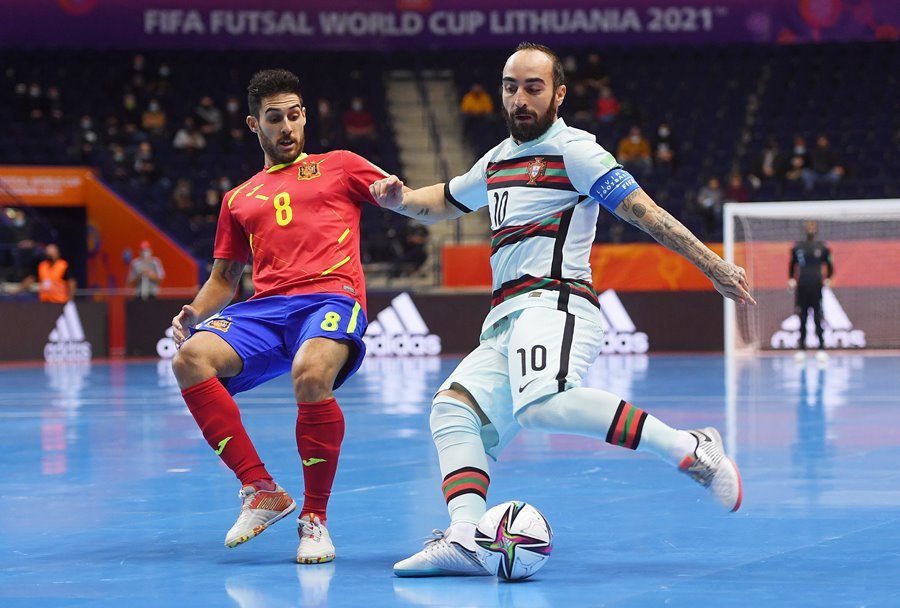 Xác định 2 cặp đấu vòng bán kết World Cup Futsal 2021