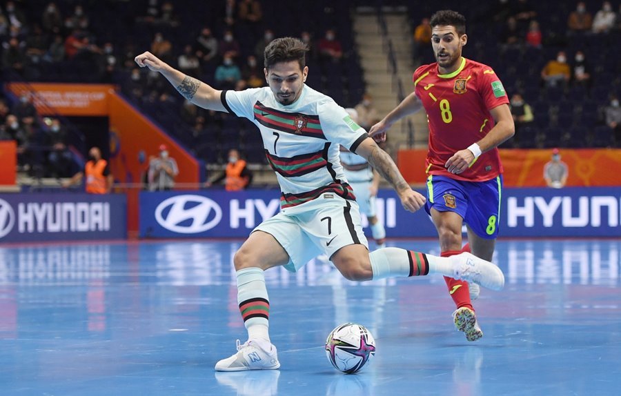 Xác định 2 cặp đấu vòng bán kết World Cup Futsal 2021