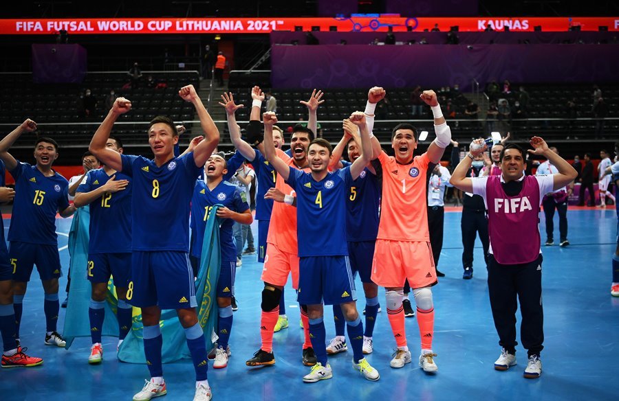 Iran tuột vé bán kết World Cup Futsal dù dẫn trước 2 bàn