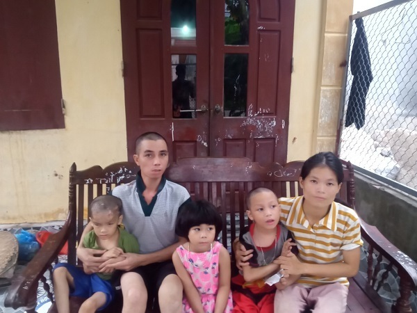Gia đình anh Nguyễn Đức Toàn được bạn đọc ủng hộ hơn 44 triệu đồng
