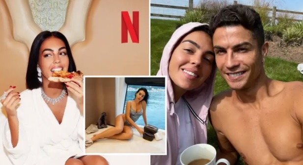 Ronaldo bất ngờ bị bạn gái công khai đòi… cưới!