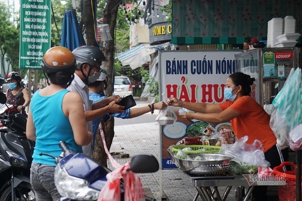 Đà Nẵng cho tắm biển, mở lại quán cắt tóc, chợ truyền thống từ 30/9