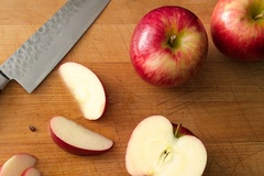 Mẹo giúp trái cây không chuyển màu nâu sau khi cắt
