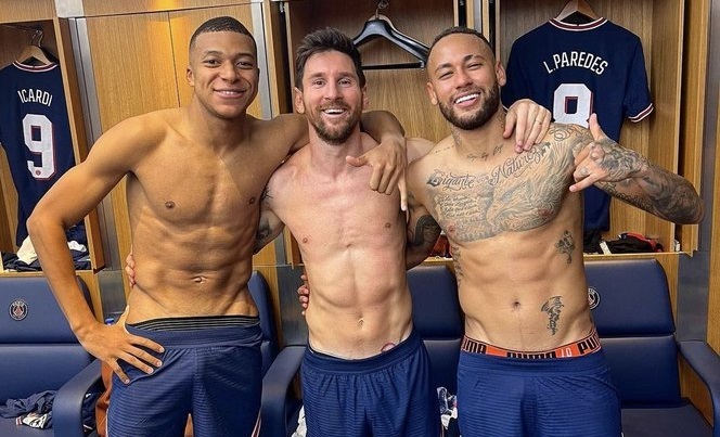 PSG trả lương Mbappe cao hơn Messi và Neymar