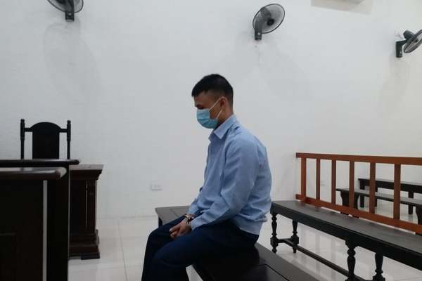 Phạt tù người cha nhiều lần hiếp dâm con gái 13 tuổi ở Hà Nội