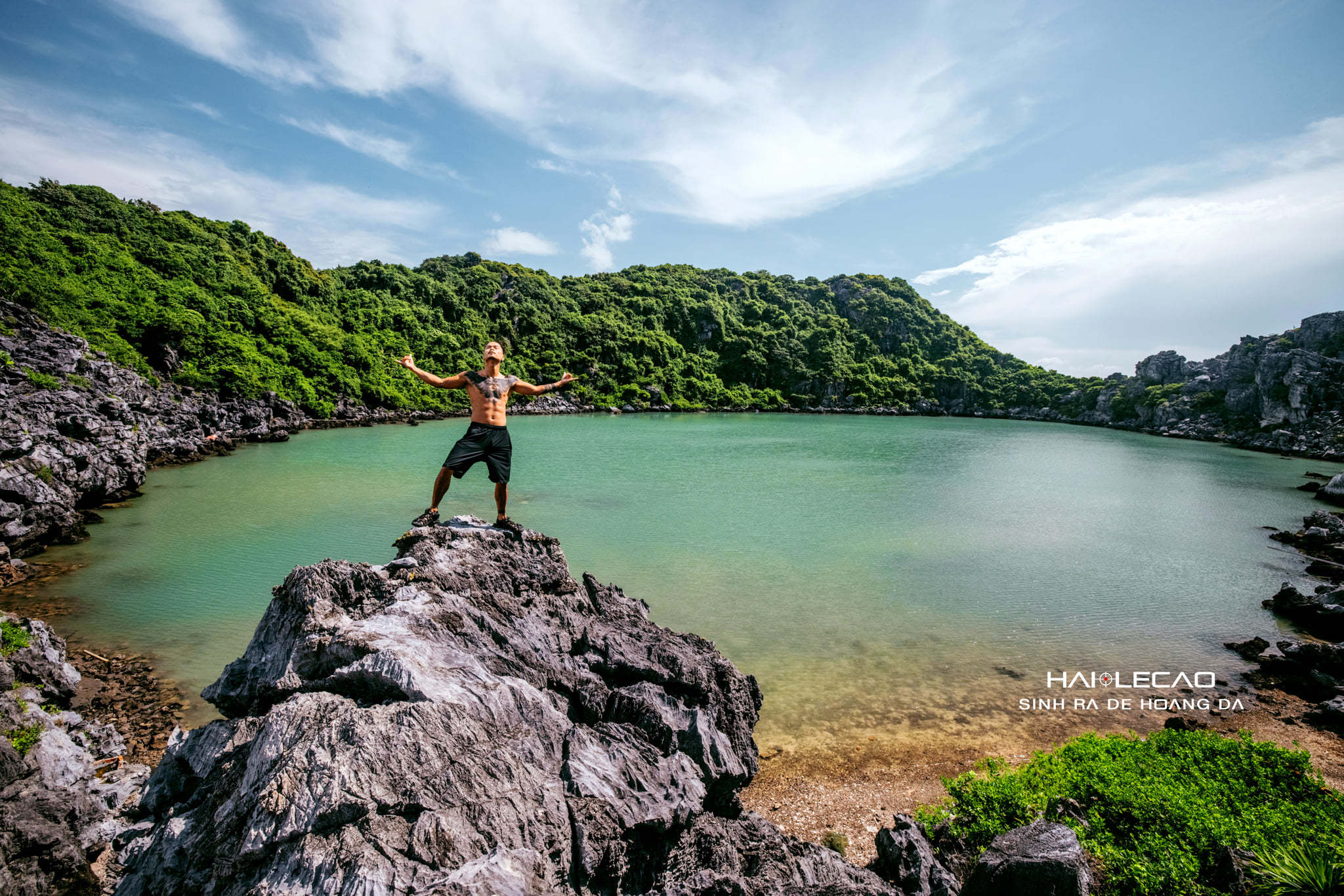 Cát Bà đẹp sững sờ qua 'góc nhìn hoang dã' của nhiếp ảnh gia Hai LeCao