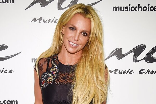 Britney Spears sung sướng khi tòa đình chỉ quyền giám hộ của cha ruột