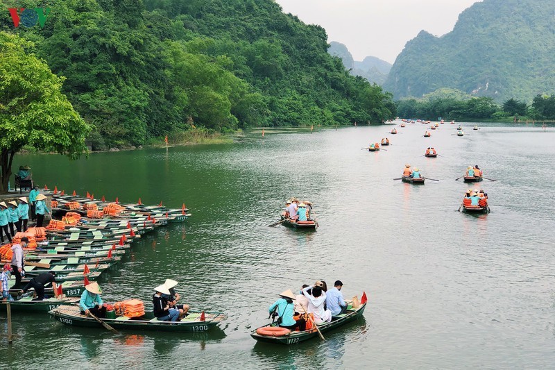Vietnam to reopen domestic tourism in October