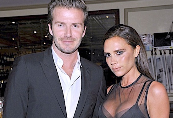 Vợ giàu có, nóng bỏng khiến Beckham không rời mắt nửa bước