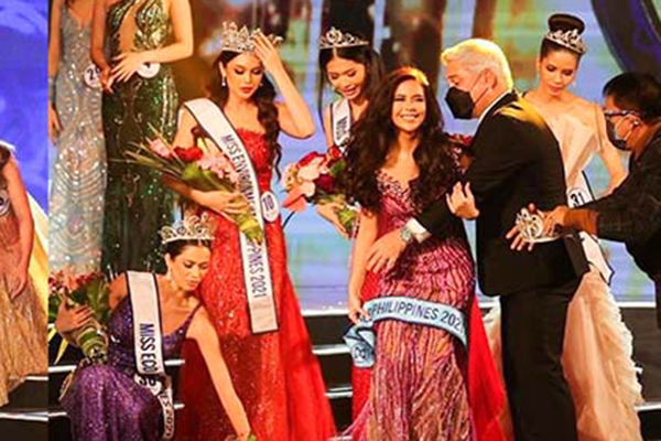 Hoa hậu Philippines 2 lần trượt ngã trên sân khấu, rơi cả vương miện