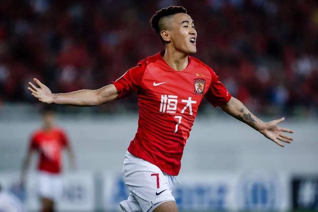 Trung Quốc mất tiền đạo chủ lực trước trận gặp tuyển Việt Nam