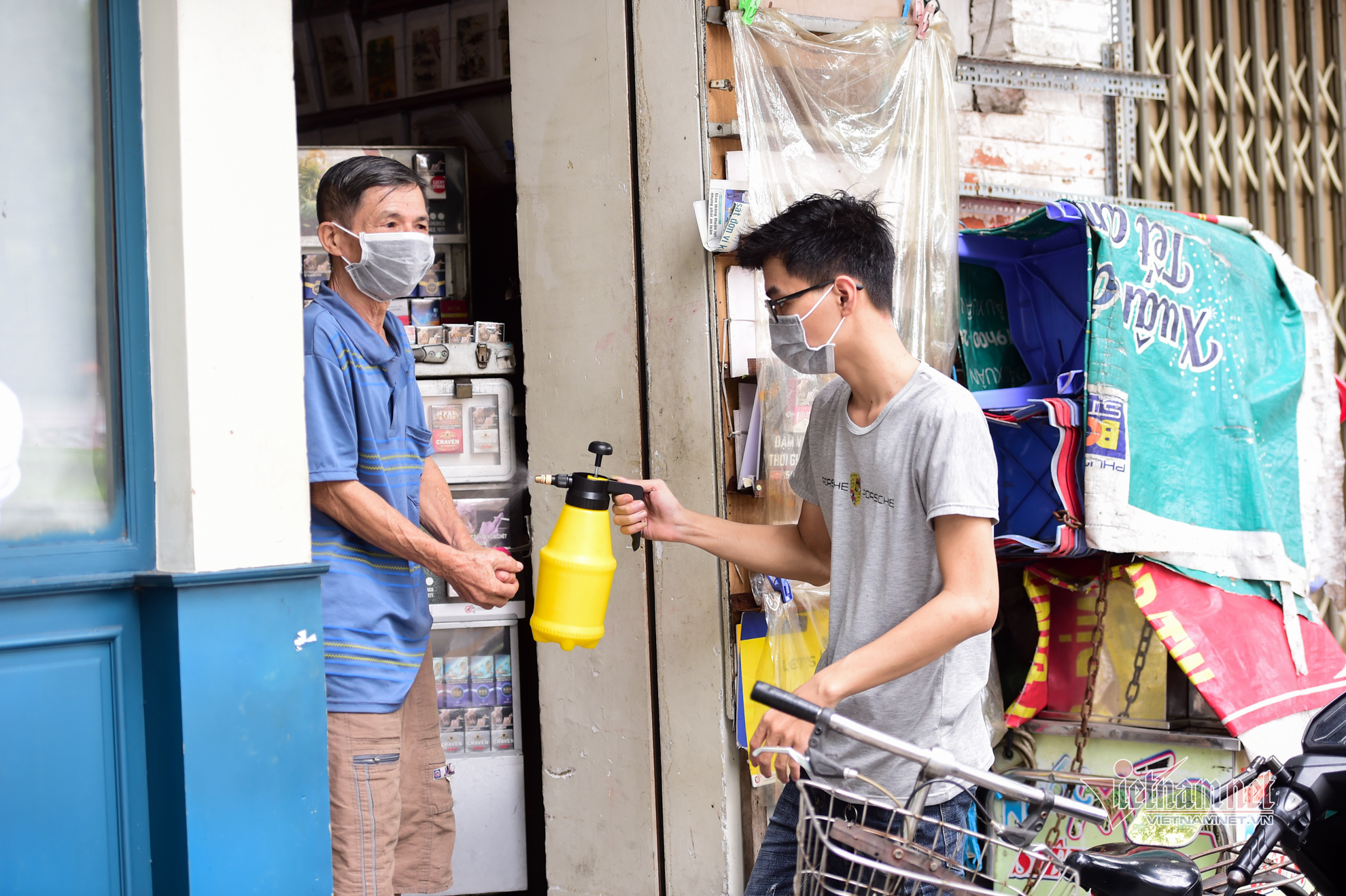 TP.HCM nhộn nhịp ngày đầu tuần 'bình thường mới'