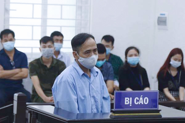 Cựu Phó Chủ tịch HĐND phường ở Hà Nội nhận án tù vì lừa đảo