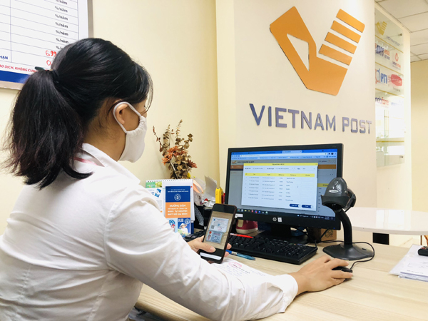 Gia hạn thẻ BHYT trực tuyến, chỉ 3 phút qua Vietnam Post