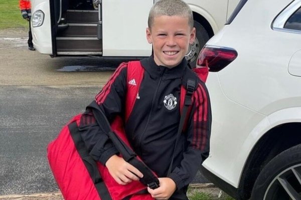 Con trai Rooney ghi 4 bàn một trận cho đội trẻ MU