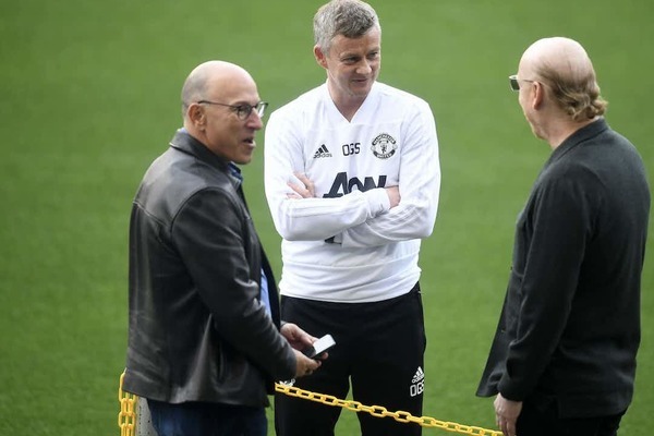 Các ông chủ MU xem xét ‘ghế nóng’ của Solskjaer