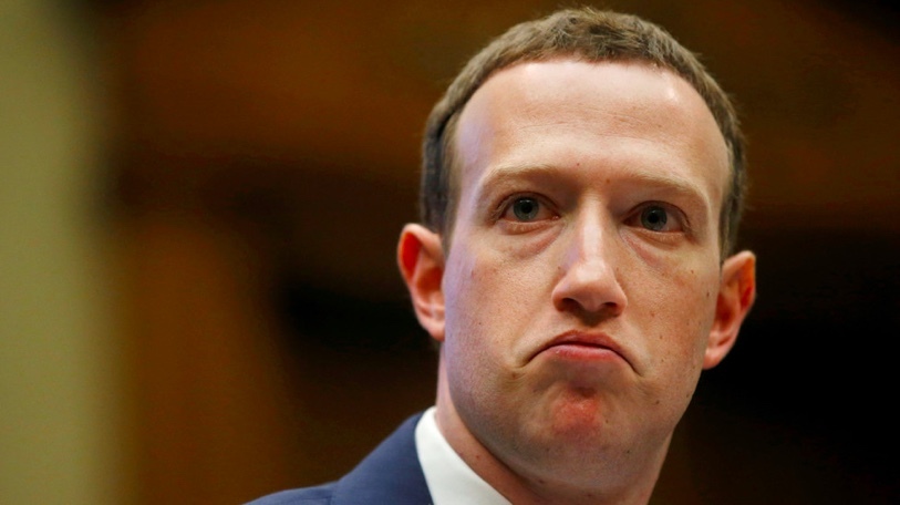Facebook sập mạng vài giờ, Zuckerberg mất cả 'núi tiền'