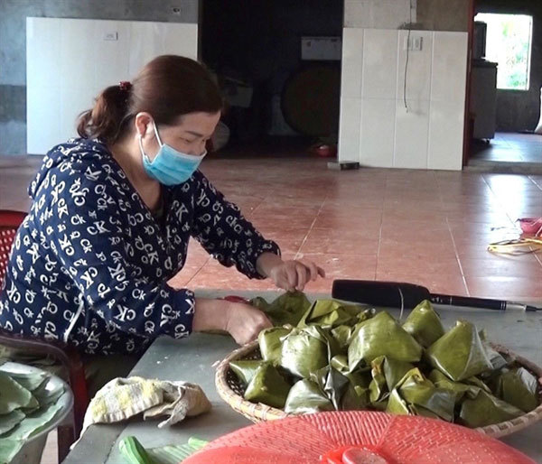 Banh mat helps to put Thai Binh on the map