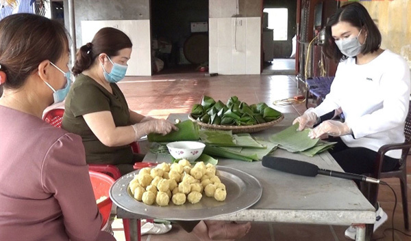 Banh mat helps to put Thai Binh on the map