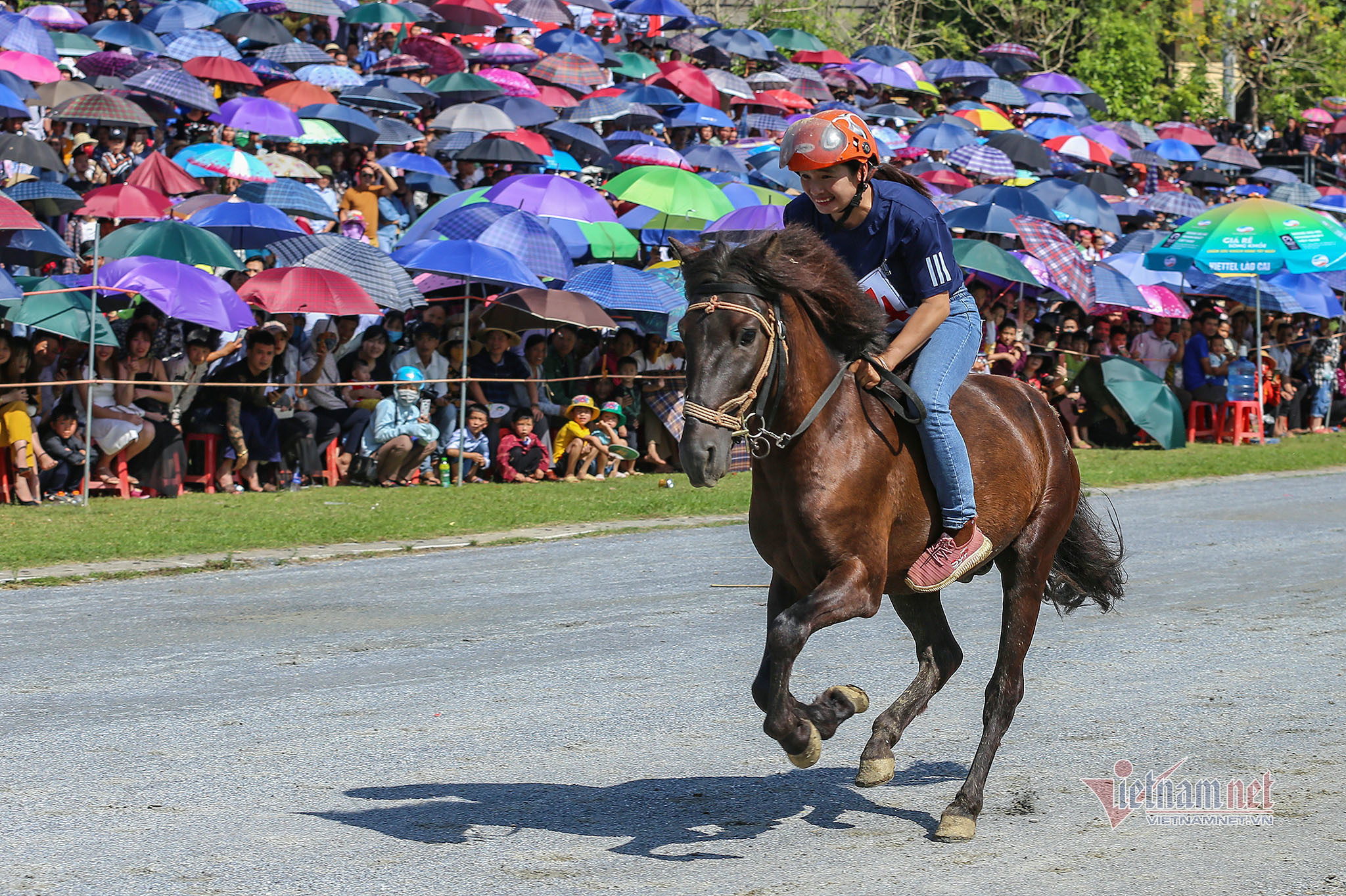 Lễ hội đua ngựa Bắc Hà từ ngày đầu tổ chức đến Di sản Văn hóa - 4