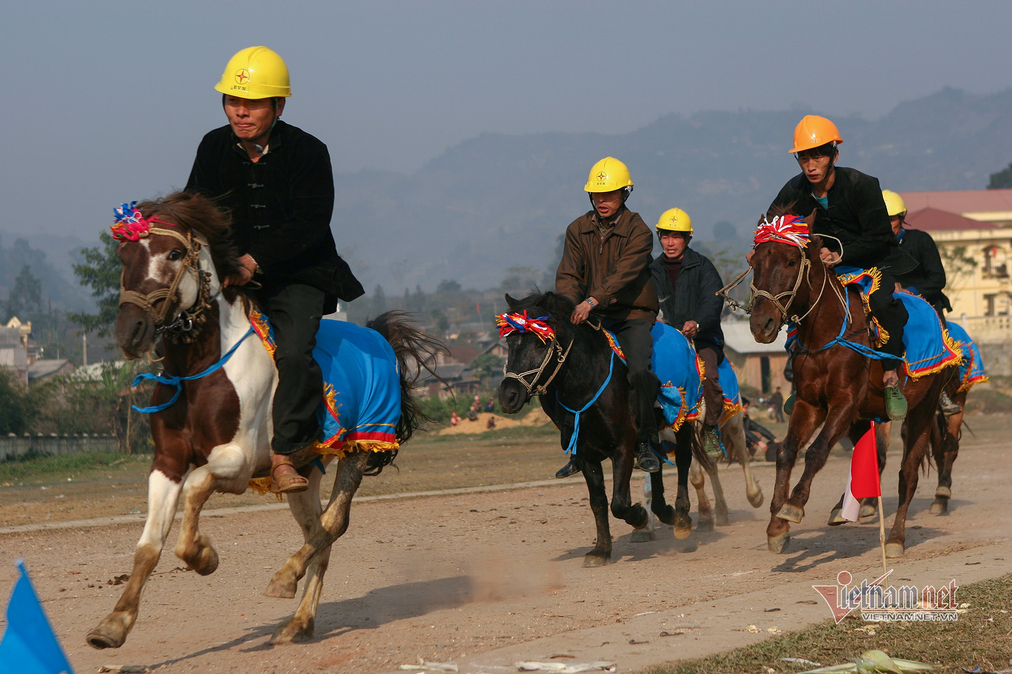 Lễ hội đua ngựa Bắc Hà từ ngày đầu tổ chức đến Di sản Văn hóa - 3