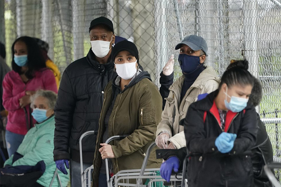 Kinh nghiệm 20 nước: Dùng nợ công chi lớn cho dân, doanh nghiệp thời Covid