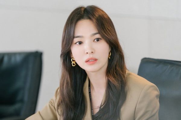 Hình ảnh sành điệu của Song Hye Kyo trong phim mới