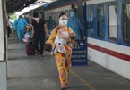 Bốn chuyến tàu đưa 2.800 người dân Quảng Bình rời TP.HCM về quê
