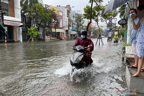 72 huyện miền Trung nguy cơ ngập lụt, dự kiến sơ tán hơn 290.000 dân