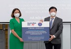 Việt Nam nhận 300.000 liều vắc xin AstraZeneca từ Australia