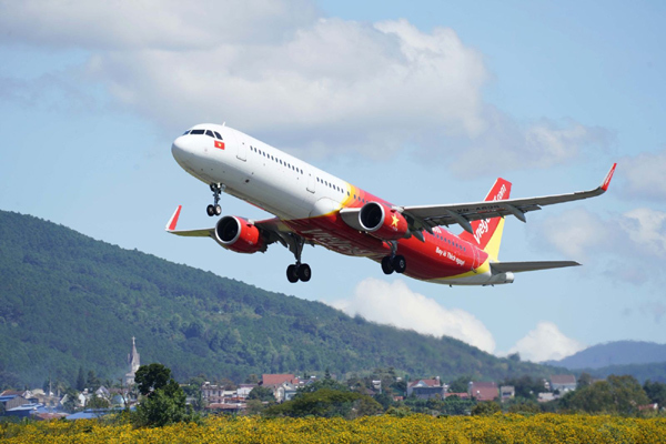 Vietjet mở lại 7 đường bay nội địa từ 10/10