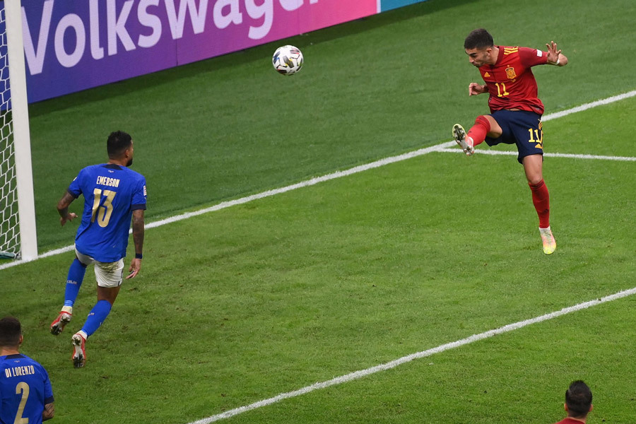 Italy thua Tây Ban Nha: Bài học quý giá cho Mancini