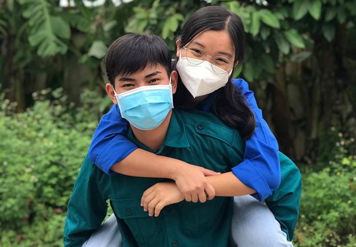 Nữ tình nguyện viên nhận lời tỏ tình khi đang là F0