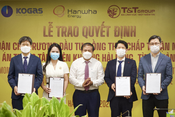 Quảng Trị trao quyết định chủ trương đầu tư dự án điện khí 2,3 tỉ USD