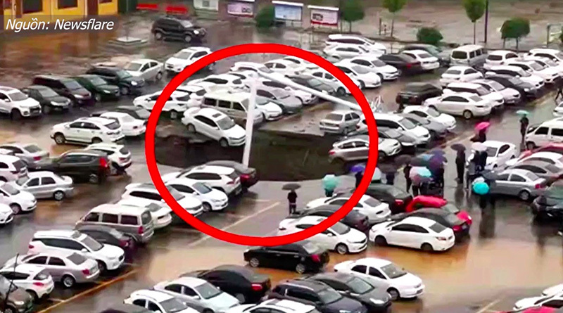 Hố tử thần 'nuốt chửng' hàng chục ô tô trong bãi đậu xe ở Trung Quốc