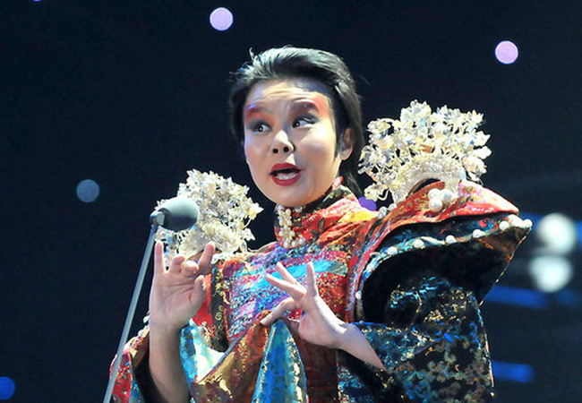 Cuộc sống của Cung Lâm Na – nữ ca sĩ hát ‘ca khúc khó nhất thế giới’