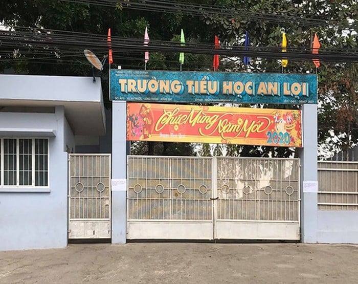 Thầy ơi, dẫu giận thế nào cũng đừng... 'tởm'
