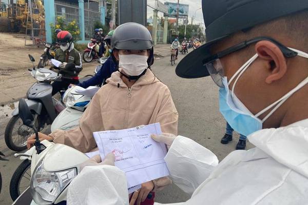 Người dân miền Tây bắt đầu quay lại TP.HCM làm việc