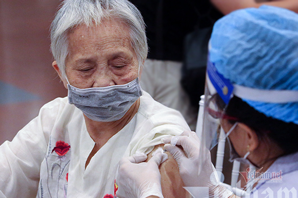 35 triệu liều vắc xin phân bổ đến các tỉnh, thành trong tháng 10