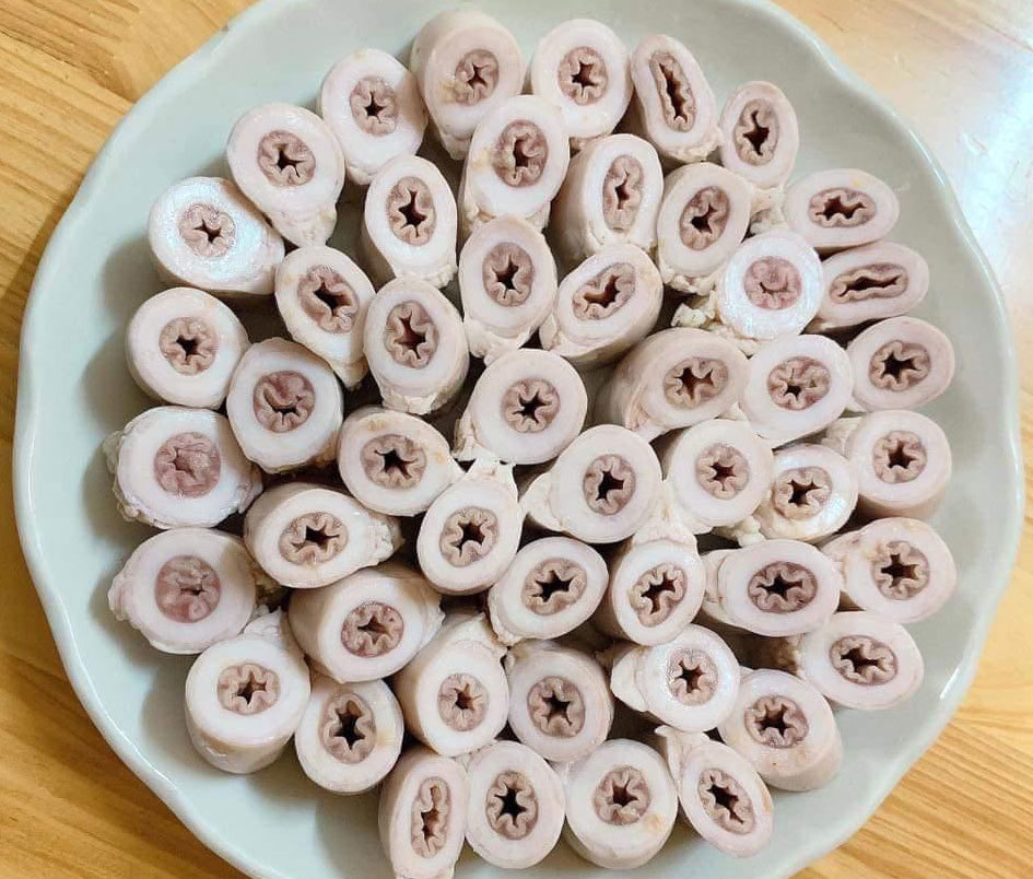 Một loại lòng ngon, liên tục 'cháy hàng' dù giá lên tới 1,5 triệu đồng/kg