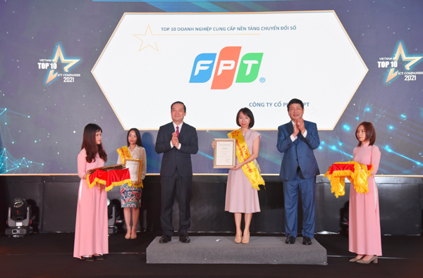 FPT nhận 7 giải Top 10 doanh nghiệp CNTT Việt Nam 2021