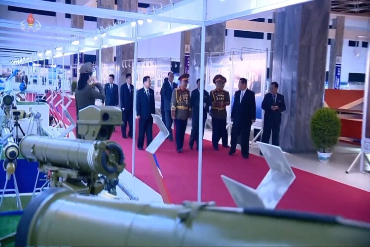 Triều Tiên phô diễn nhiều vũ khí uy lực