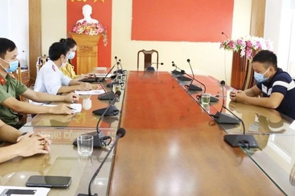 Tung tin ca sĩ Thủy Tiên 'đút lót' cho Hà Tĩnh, thanh niên bị phạt 5 triệu đồng