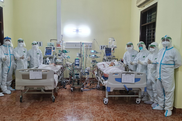 Sự sống từ quyết định táo bạo: Chia đôi máy ECMO