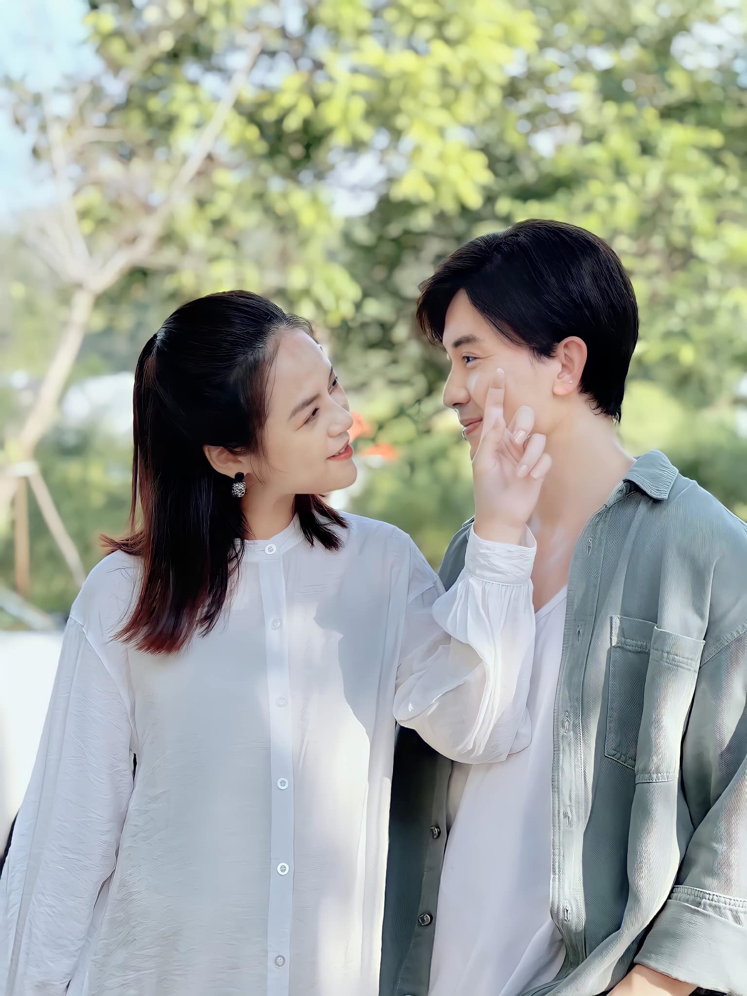 Thu Quỳnh trả lời tin đồn tình cảm với diễn viên 'Hương vị tình thân'