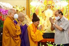 Chủ tịch Nước Nguyễn Xuân Phúc thăm chùa Vĩnh Nghiêm