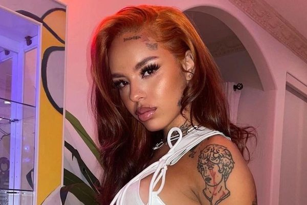 Ca sĩ 22 tuổi chết không rõ nguyên nhân