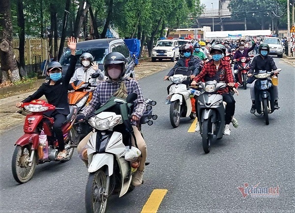 'Em ở quê, sau Tết tính': Vạn người chung lời nhắn, ông chủ làm sao đây