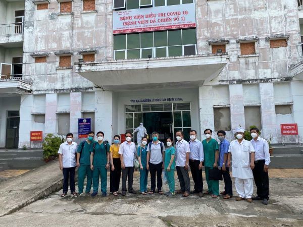 Bác sĩ TP.HCM lên đường chi viện chống dịch Covid-19 ở tỉnh khác